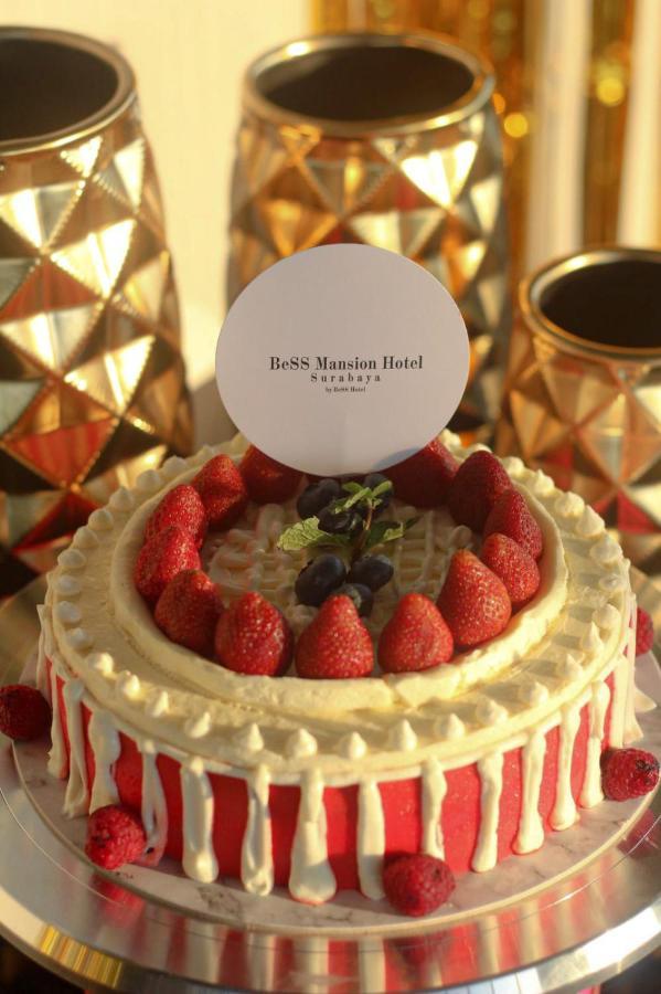 Bess Mansion Hotel Surabaya Wonocolo Екстер'єр фото