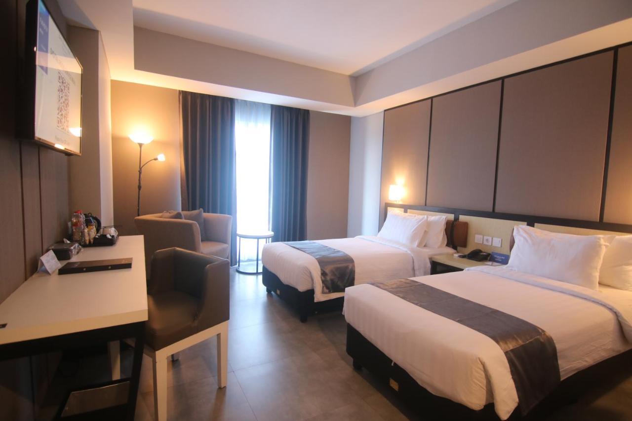 Bess Mansion Hotel Surabaya Wonocolo Екстер'єр фото